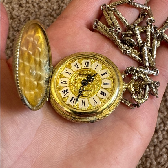 Vintage Gold Pocket Watch with Chain - Picture 2 of 3